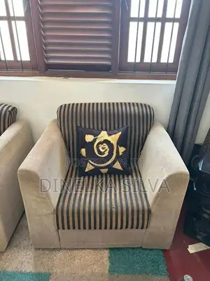 Lionco Sofa Set