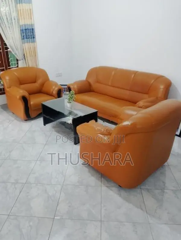 Piyestra Damro Classic Padded Leather Sofa Set