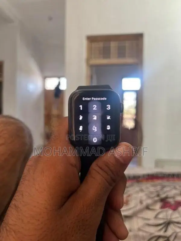 Apple Watch SE (Used)