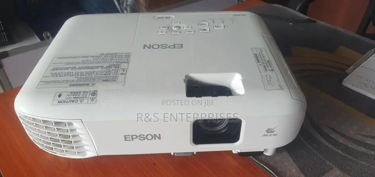 Epson Projector E01
