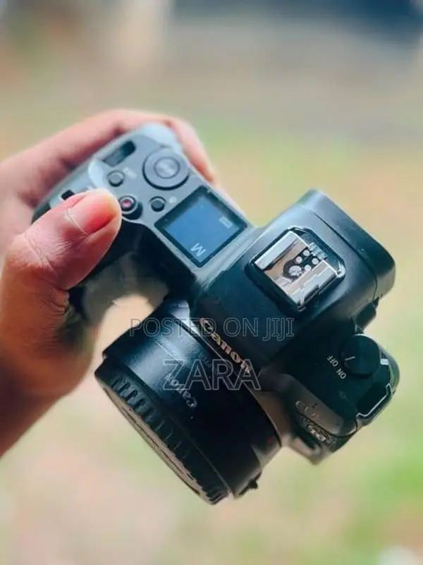 Canon EOS R Camera