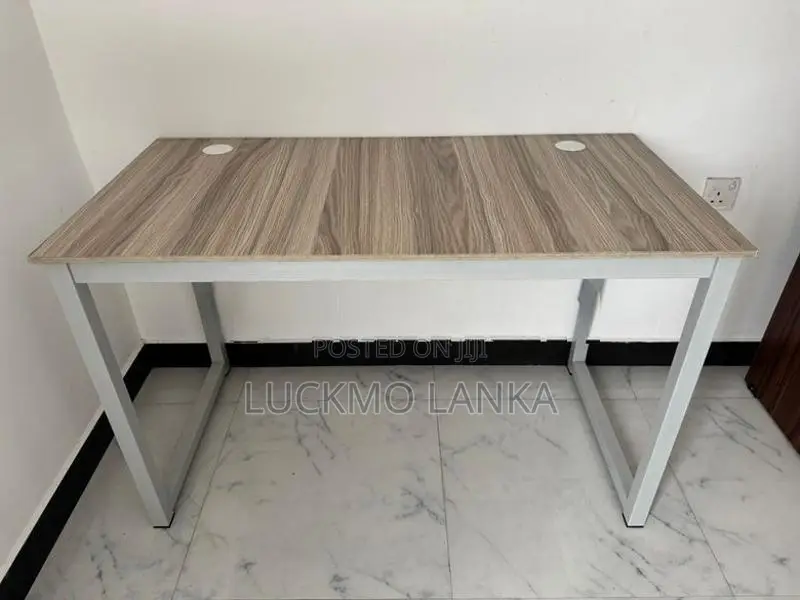 New 4 X 2 Computer Table Finishing (Qqq11)