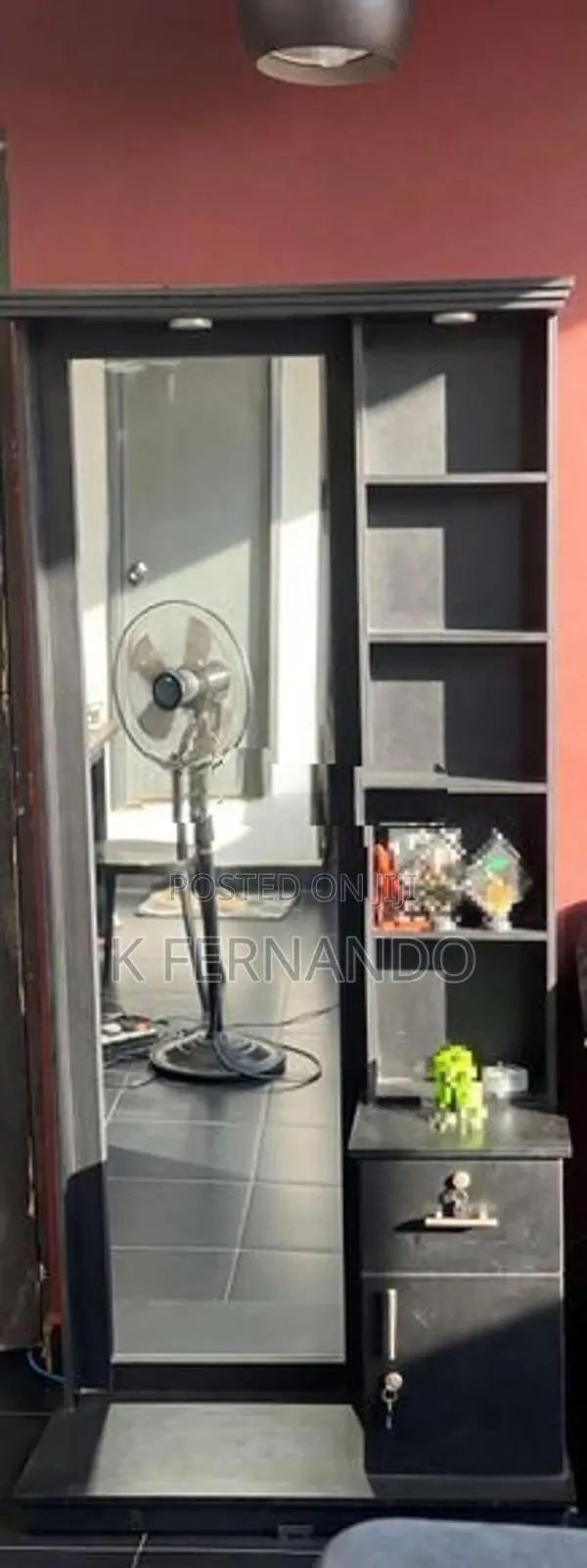 6 feet Mirror Dressing Table