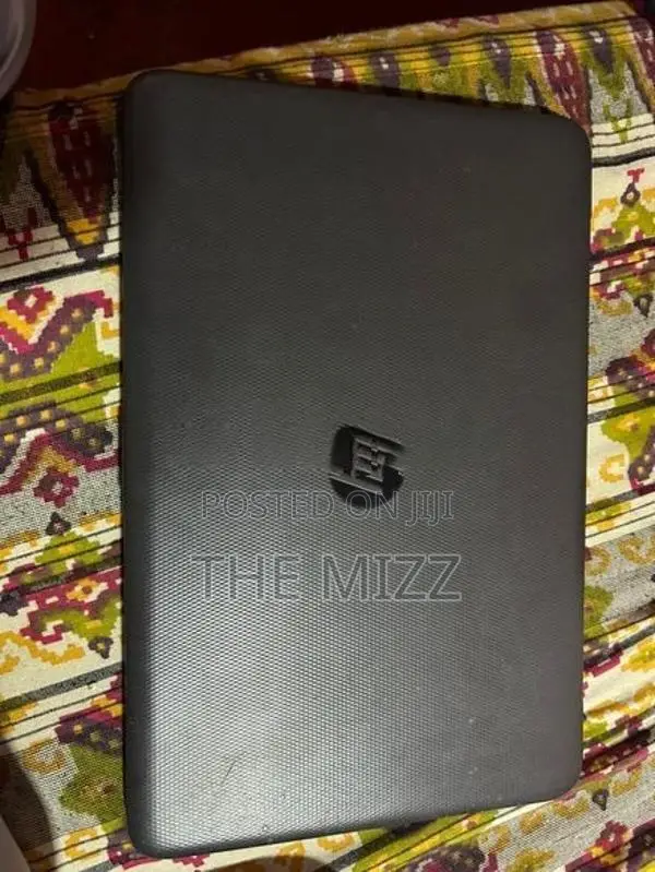 Hp I3 Laptop for Charge