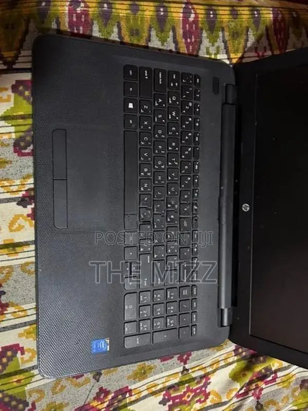 Hp I3 Laptop for Charge