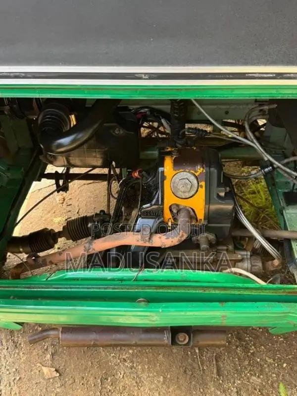 Bajaj RE 205 2013 Three Wheel (Used)