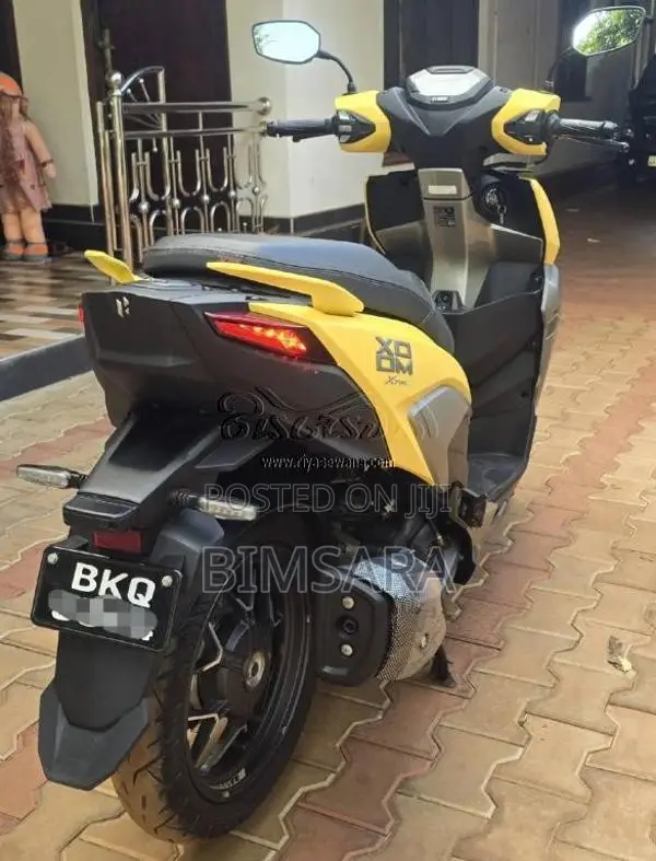 Hero Xoom 125R BKQ Yellow Matte 2026 Motorbike (Used)