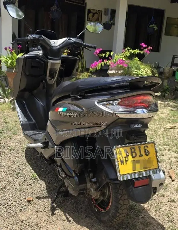 Suzuki Burgman 2020 Motorbike (Used)