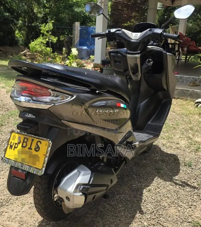 Suzuki Burgman 2020 Motorbike (Used)
