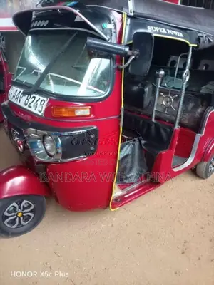 Bajaj 4 Stroke 2014 Three Wheel (Used)
