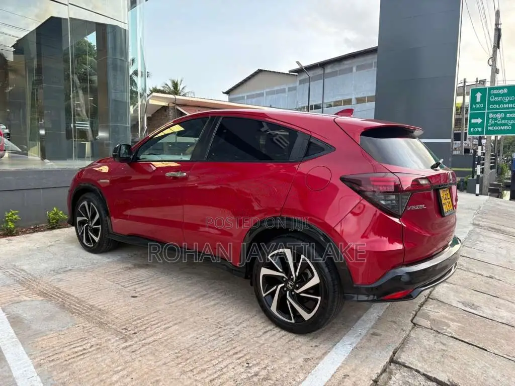 Honda Vezel RS Sensing 2018 SUV (Used)