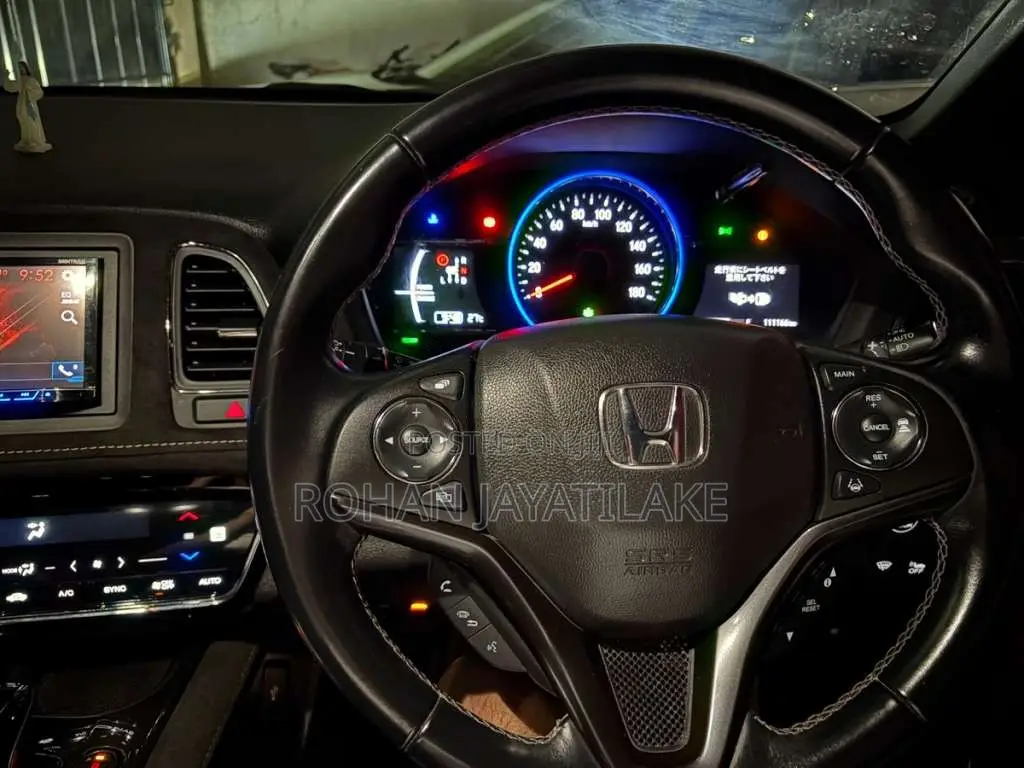 Honda Vezel RS Sensing 2018 SUV (Used)