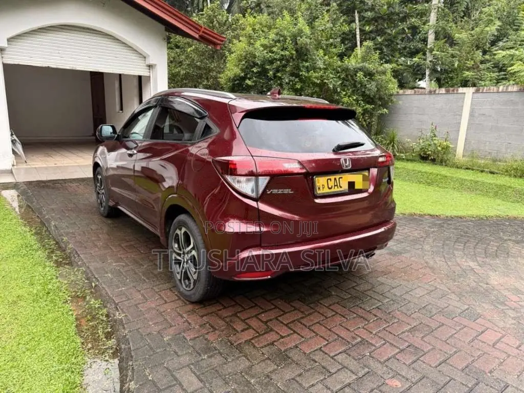 Honda Vezel 2015 SUV (Used)