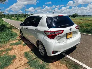 Toyota Vitz 2018 Car (Used)
