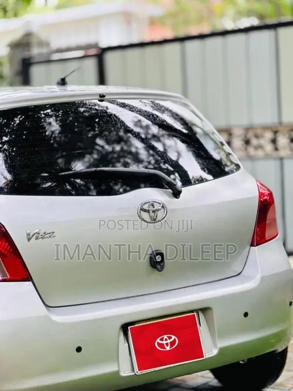 Toyota Vitz 2007 Car (Used)
