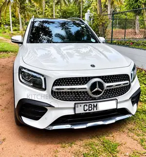 Mercedes-Benz GLB 200 AMG Line Premium Plus 2020 SUV (Used)