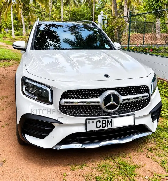 Mercedes-Benz GLB 200 AMG Line Premium Plus 2020 SUV (Used)