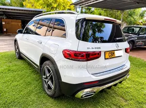 Mercedes-Benz GLB 200 AMG Line Premium Plus 2020 SUV (Used)