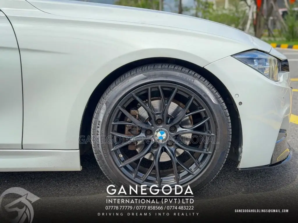 BMW 330e 2017 Car (Used)