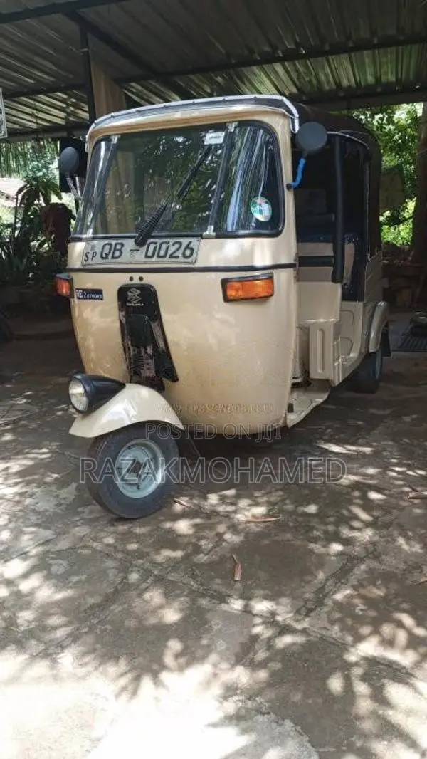 Bajaj 2 Stroke 2005 Three Wheel (Used)