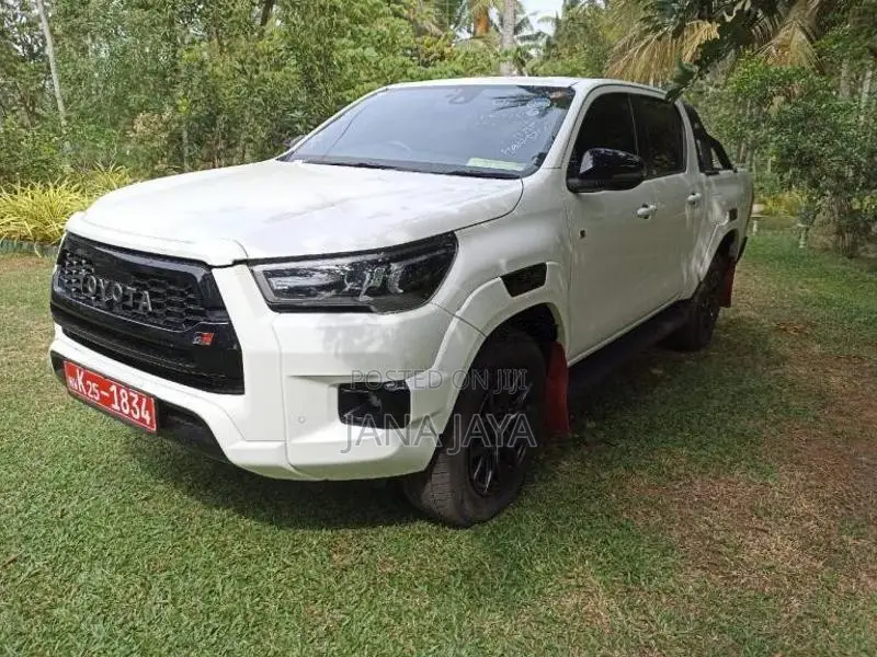 Toyota Hilux GR Sport 2004 Pickup (Used)