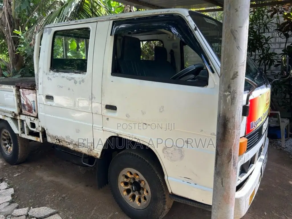 Isuzu ELF 1983 Crew Cab (Used)