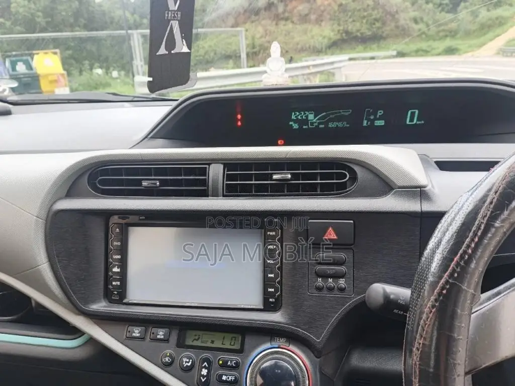 Toyota Aqua 2012 Car (Used)