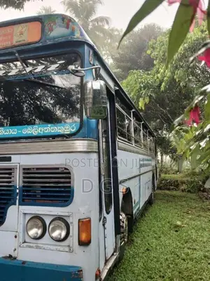 Ashok-Leyland Viking 2005 Bus (Used)