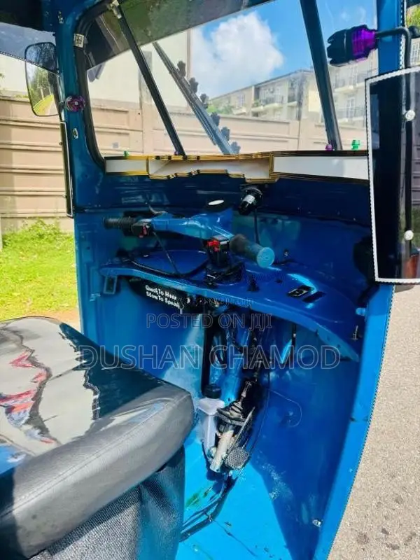 Bajaj RE 2 Stroke 2006 Three Wheel (Used)