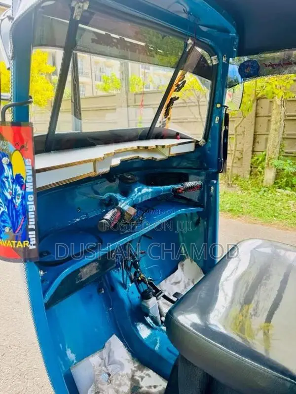 Bajaj RE 2 Stroke 2005 Three Wheel (Used)
