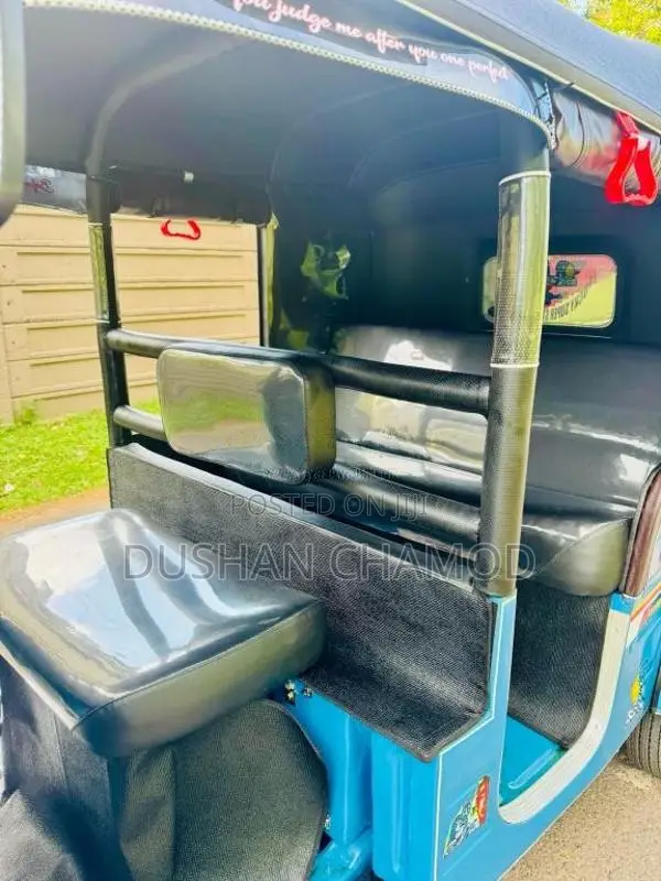 Bajaj RE 2 Stroke 2005 Three Wheel (Used)