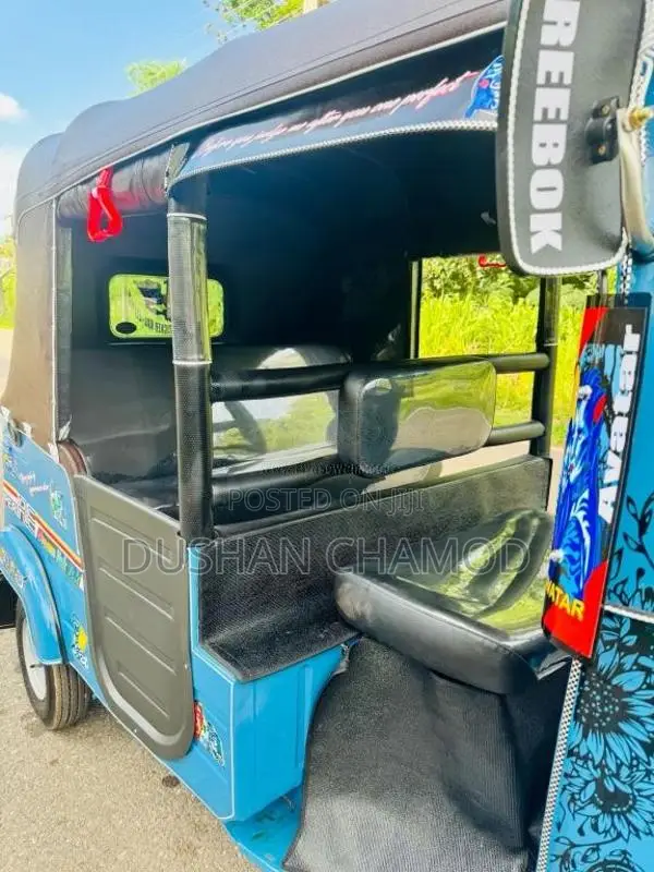 Bajaj RE 2 Stroke 2005 Three Wheel (Used)