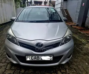 Toyota Vitz 2013 Car (Used)