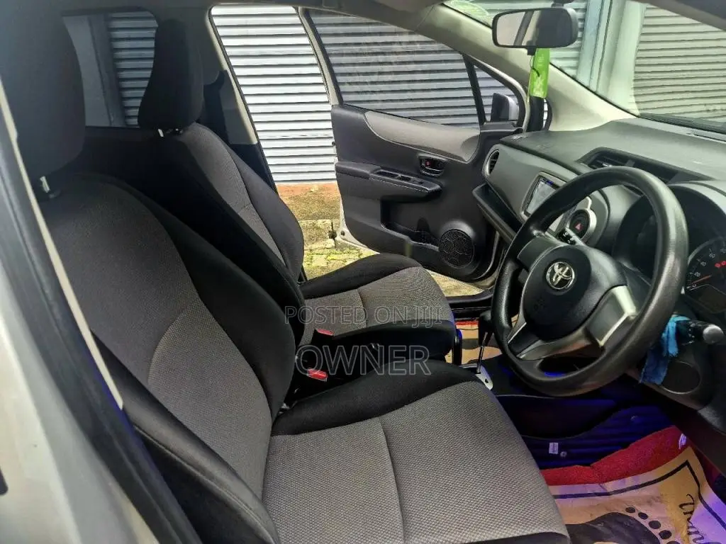 Toyota Vitz 2013 Car (Used)