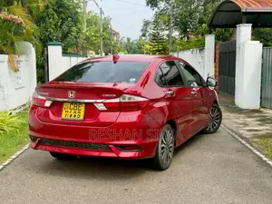 Honda GRACE RS SENSING 2018 Car (Used)