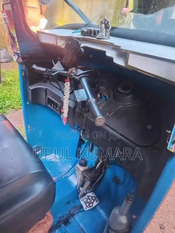 Bajaj 205 2013 Three Wheel (Used)