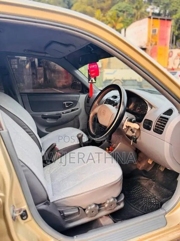 Hyundai Accent 2000 Car (Used)