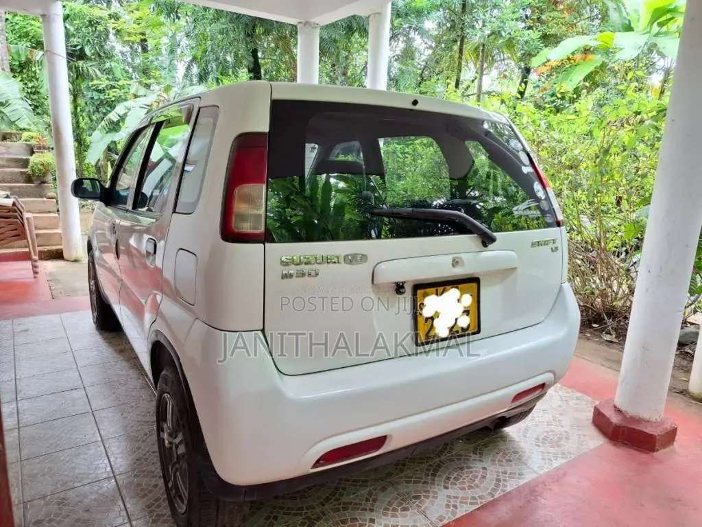 Suzuki Swift 2005 Car (Used)