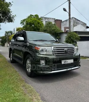 Toyota Land Cruiser V8 2011 SUV (Used)