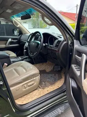Toyota Land Cruiser V8 2011 SUV (Used)