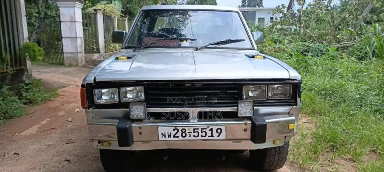 Nissan Double Cab 1984 Pickup (Used)
