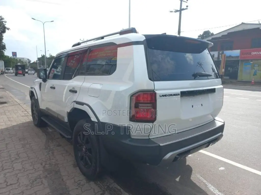 Toyota PRADO 250 2024 SUV Brand New